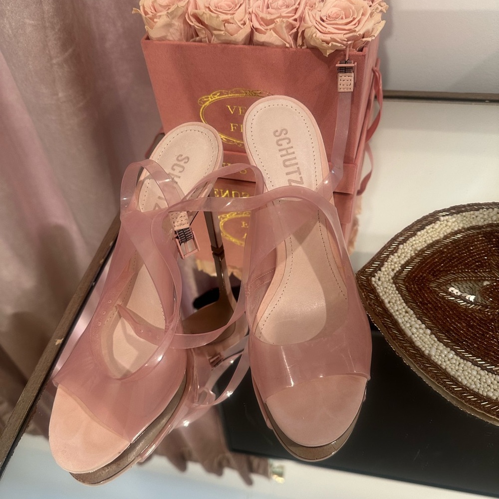 SCHUTZ Pink Heels Elegant Design
